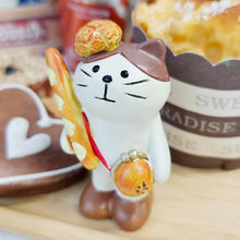 Load image into Gallery viewer, Miniature Clay Bread Cats