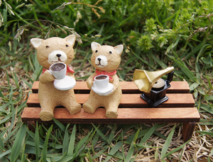Coffee Break - Cat on Bench Figurine Set