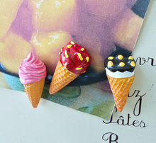 Load image into Gallery viewer, Ice Cream Cone Magnets - 5 Piece Set