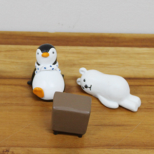 Penguin and Polar Bear - Watching TV