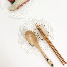 Load image into Gallery viewer, Bread Chopstick Rest