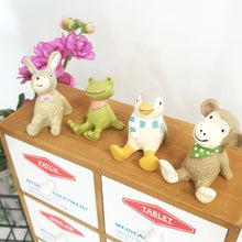Load image into Gallery viewer, Miniature Sitting Animals