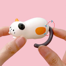 Load image into Gallery viewer, Rolling Cat Toy