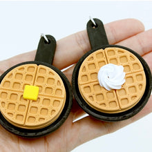 Load image into Gallery viewer, Bungeoppang Waffle Clicker Keyring