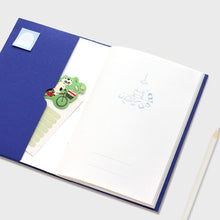 Load image into Gallery viewer, Raccoon File Note - Grid