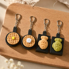 Load image into Gallery viewer, Bungeoppang Waffle Clicker Keyring