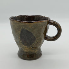 Load image into Gallery viewer, Buncheong Casting Dark Leaf Mug
