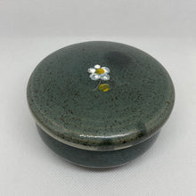 Load image into Gallery viewer, Flower Side Dish Bowl with Lid