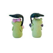 Load image into Gallery viewer, Sitting Frog - Miniature Figure