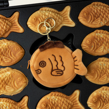 Load image into Gallery viewer, Bungeoppang Pouch Keyring