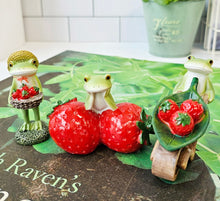 Load image into Gallery viewer, Strawberry Frog Miniature Figurines