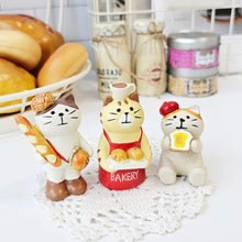Load image into Gallery viewer, Miniature Clay Bread Cats