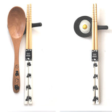 Load image into Gallery viewer, Fried Egg Pan - Chopstick Rest