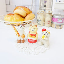Load image into Gallery viewer, Miniature Bread Cats