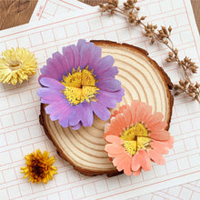 Load image into Gallery viewer, Marguerite - Flower Folding Card