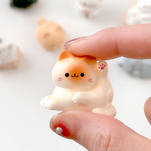 Load image into Gallery viewer, Random Cat Miniature Figure
