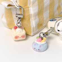 Load image into Gallery viewer, Cake Animal Random Keyring