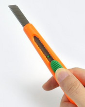 Load image into Gallery viewer, Carrot Friends Mini Retractable Knife Set