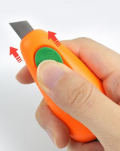 Load image into Gallery viewer, Carrot Friends Mini Retractable Knife Set