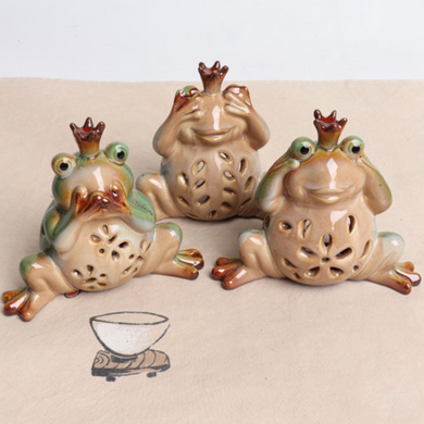 Crown Frog - Candle Holder