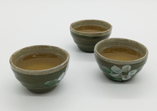 Load image into Gallery viewer, Green with White Blossom - 5 Cup Set (50ml)