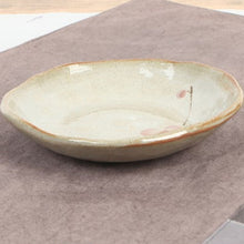 Load image into Gallery viewer, Buncheong Plum Blossom Plate