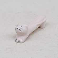 Load image into Gallery viewer, Pastel Cat Chopstick Rest