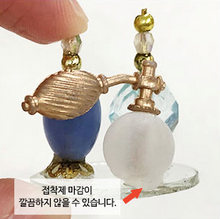 Load image into Gallery viewer, Miniature Classic Wood Vanity Set