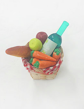Load image into Gallery viewer, Miniature Antique Picnic Set