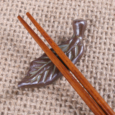 Buncheong Leaf Chopstick Rest