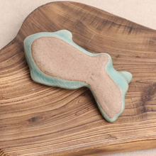 Load image into Gallery viewer, Celadon Fish 5P Chopstick Rest Set