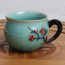 Load image into Gallery viewer, Round Plum Handle Mini Cup
