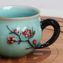Load image into Gallery viewer, Round Plum Handle Mini Cup