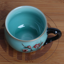 Load image into Gallery viewer, Round Plum Handle Mini Cup