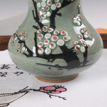 Load image into Gallery viewer, Celadon Plum Flower Gourd Vase
