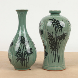 Celadon Sagunja Weekly Vase
