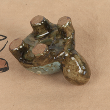 Load image into Gallery viewer, Turtle Incense Holder