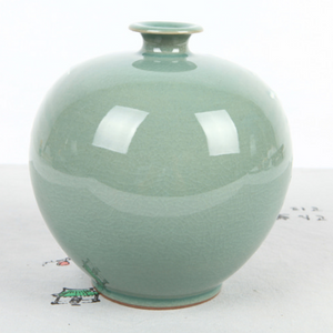 Celadon Longevity Haenggo Vase