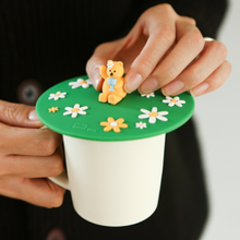 Load image into Gallery viewer, Jelly Bear - Silicone Mug Lid - Flower Mango