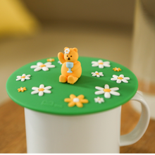 Load image into Gallery viewer, Jelly Bear - Silicone Mug Lid - Flower Mango