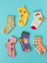 Load image into Gallery viewer, Daily Kids Socks - 6 Pair Box Set - Size Small