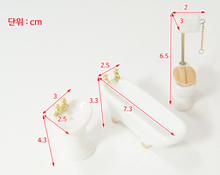 Load image into Gallery viewer, Miniature Bathroom Set