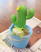 Load image into Gallery viewer, Clay Cacti Frog