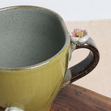 Load image into Gallery viewer, Buncheong Colour - Flower Mug